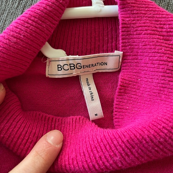 BCBG generation turtle neck - Picture 3 of 3